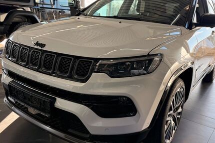 Jeep Compass 19.500 km 34.490 &euro; Schwaig 85445