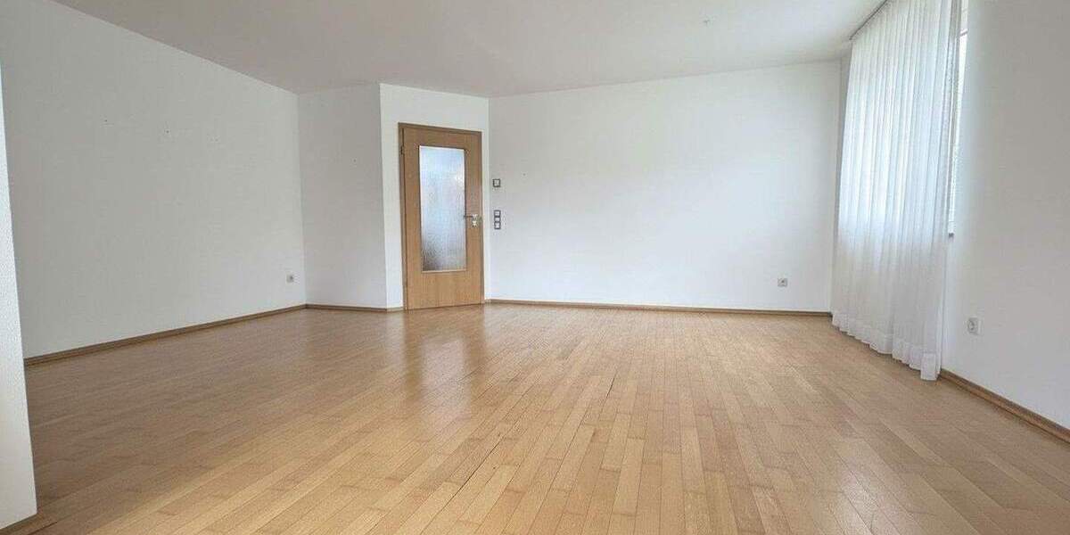 Etagenwohnung Augsburg Göggingen - 3 Zimmer, 95 m&sup2;, 1.540&euro; | Angebot:25921284