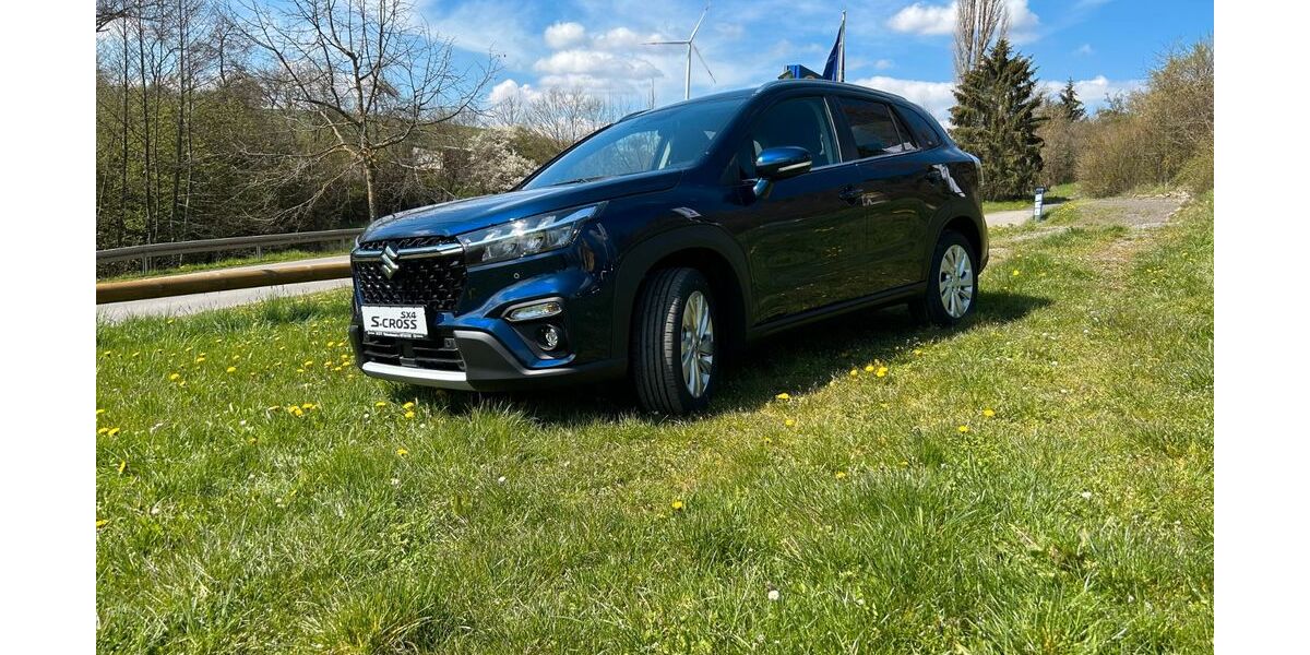 Suzuki (SX4) S-Cross 8 km 31.499 &euro; Waltershausen / Bayern 97633