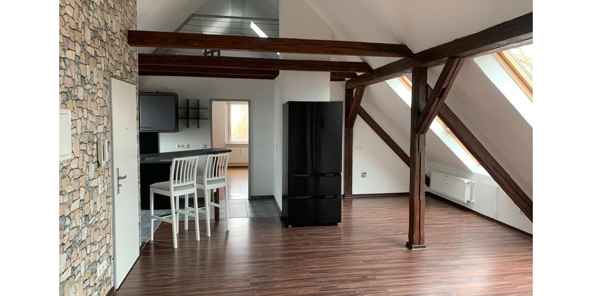 Dachgeschoßwohnung Friedewald - 4 Zimmer, 150 m&sup2;, 900&euro; | Angebot:26126723