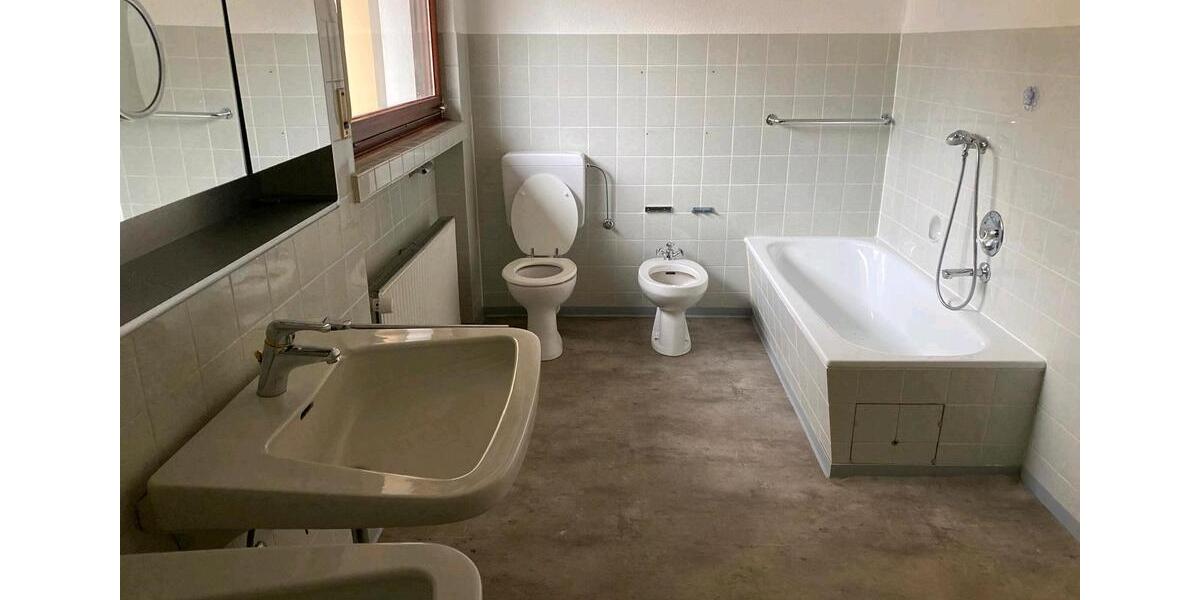 Doppelhaushälfte Werdohl - 7 Zimmer, 190 m&sup2;, 209.000&euro; | Angebot:27156476