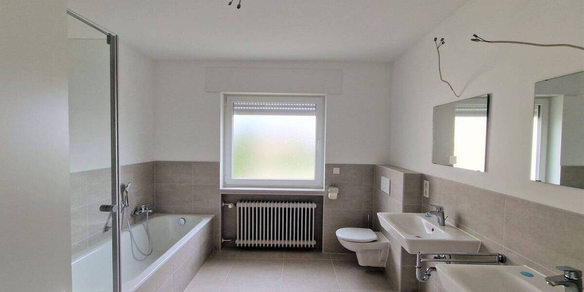 Doppelhaushälfte Oberursel Stierstadt - 6 Zimmer, 230 m&sup2;, 3.200&euro; | Angebot:26657883