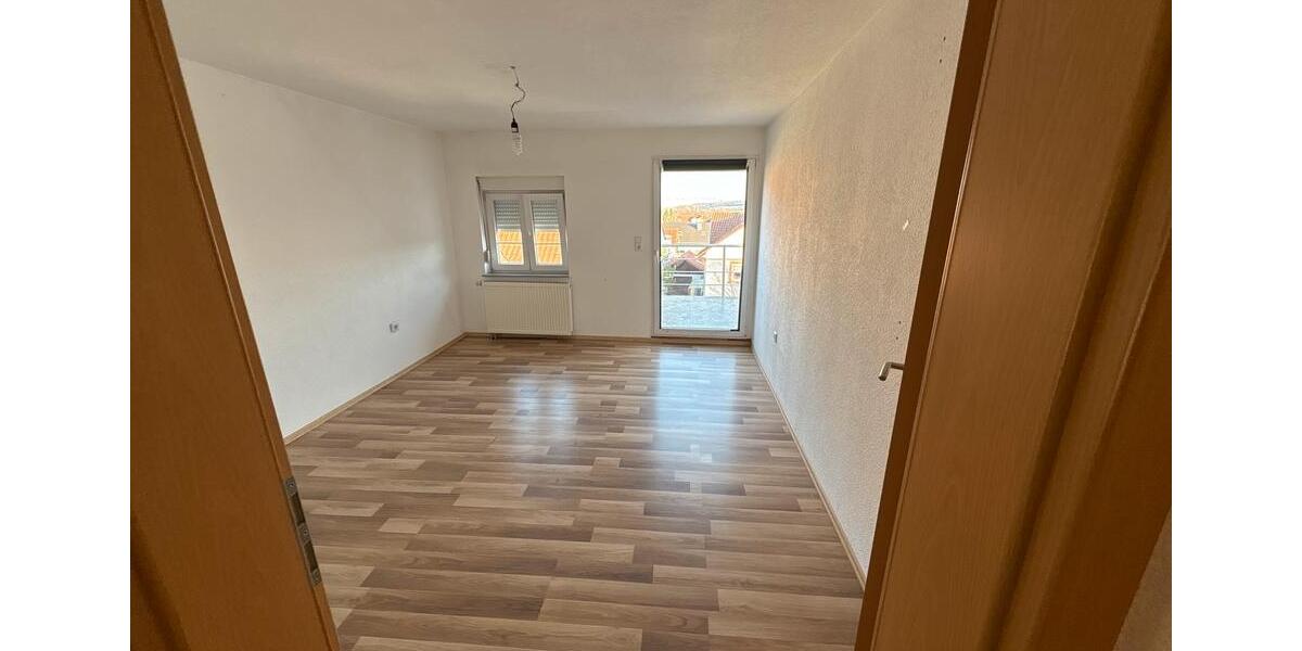 Wohnung zu Vermieten in Eisenberg 3ZKB 3 zimmer
