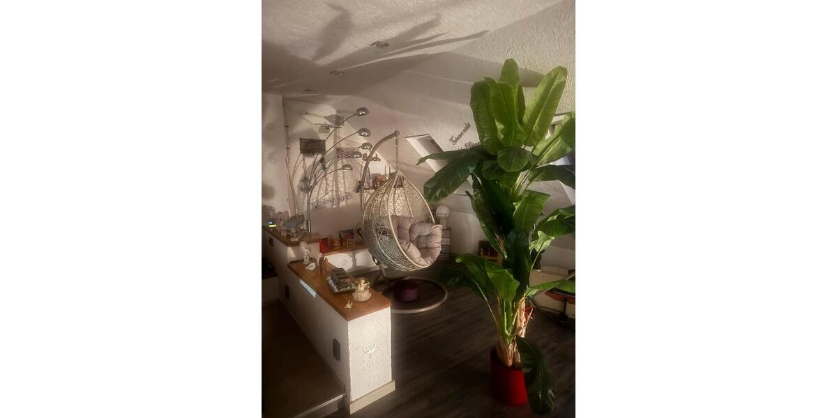 Modern wohnen auf zwei Ebenen - 110 qm Maisonette in Empelde 3.5 zimmer