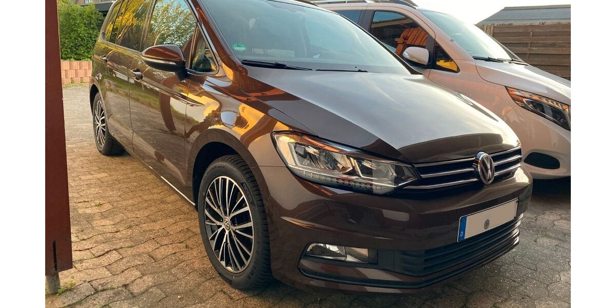 VW Touran 142.000 km 14.999 &euro; Bielefeld 33729