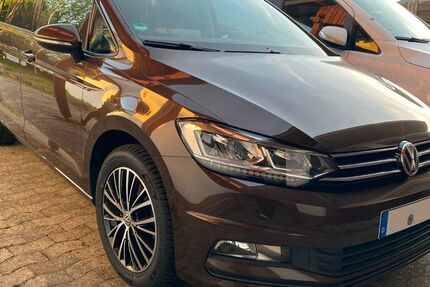 VW Touran 142.000 km 15.499 &euro; Bielefeld 33729