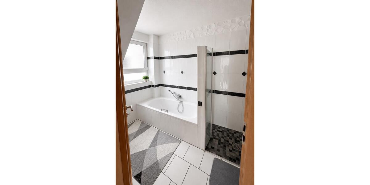Etagenwohnung Kirkel - 4 Zimmer, 93 m&sup2;, 279.000&euro; | Angebot:27213441