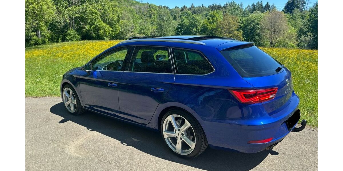 Seat Leon 105.000 km 16.100 &euro; Trossingen 78647