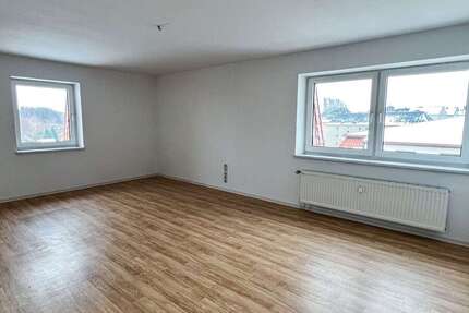 Wohnung Oelsnitz Oelsnitz - 2 Zimmer, 76 m&sup2;, 494&euro; | Angebot:26162303