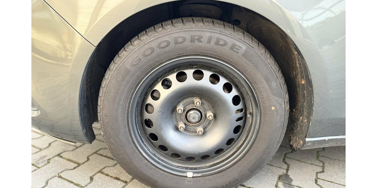 Opel Zafira Innovation / Automatik / Navi / 7 Sitze 95.000 km 17.900 &euro; Mönchengladbach 41066