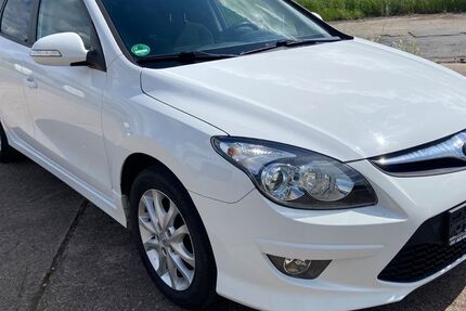 Hyundai i30 242.500 km 1.500 &euro; Erfurt 99086