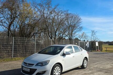 Opel Astra 261.612 km 4.999 &euro; München 81475
