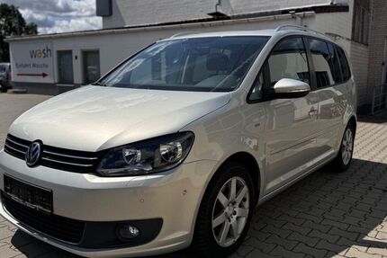 VW Touran 138.000 km 9.499 &euro; Nörten Hardenberg 37176