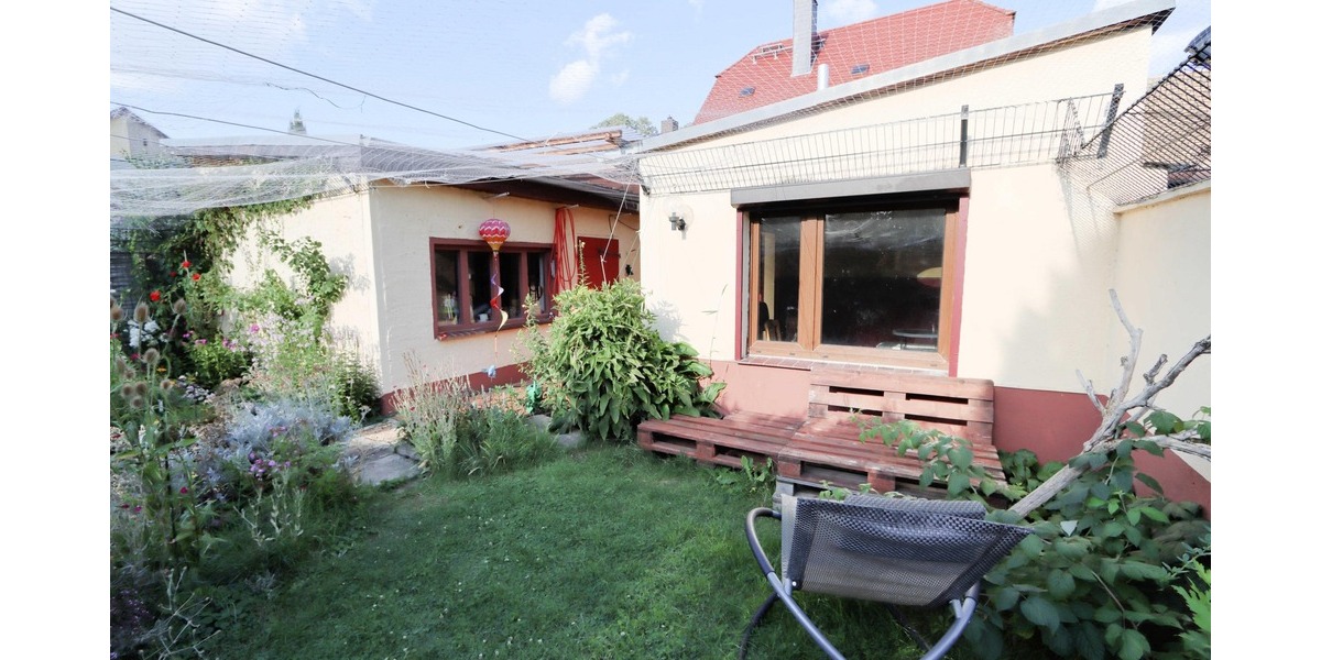 Zweifamilienhaus mit 2 getrennten Wohneinheiten - Garten - Nebengelass 7 zimmer