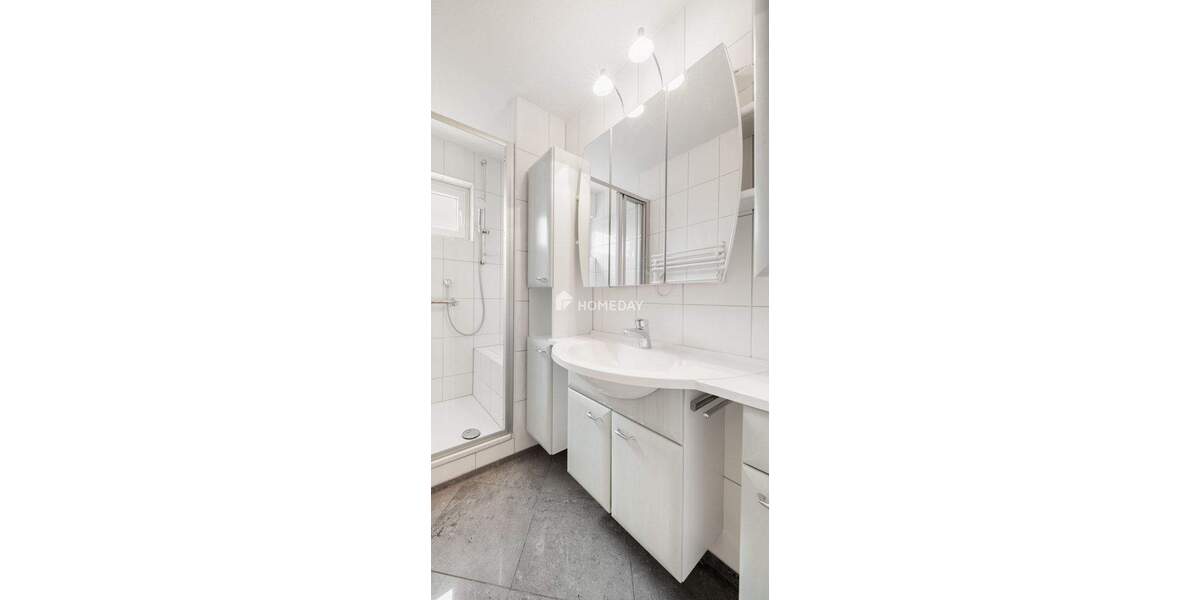 Sofort verfügbar: Gepflegte 4-Zimmer-Wohnung mit Balkon in Stuttgart-Fasanenhof 4 zimmer