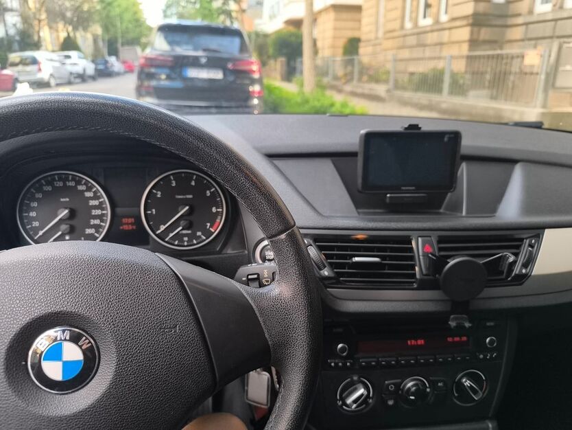 BMW X1 192.793 km 6.400 € Stuttgart 70372