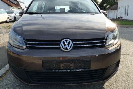 VW Touran 209.000 km 4.400 &euro; Neuhausen o.E. 78579