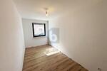 MODERNISIERT, ZENTRAL MIT SÜDBALKON - Erdgeschoßwohnung Neumünster | Angebot:26762834