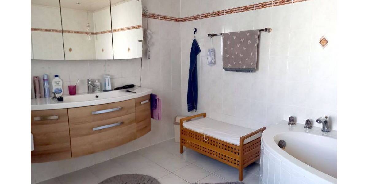 Doppelhaushälfte Weißwasser - 5 Zimmer, 130 m&sup2;, 250.000&euro; | Angebot:26260700