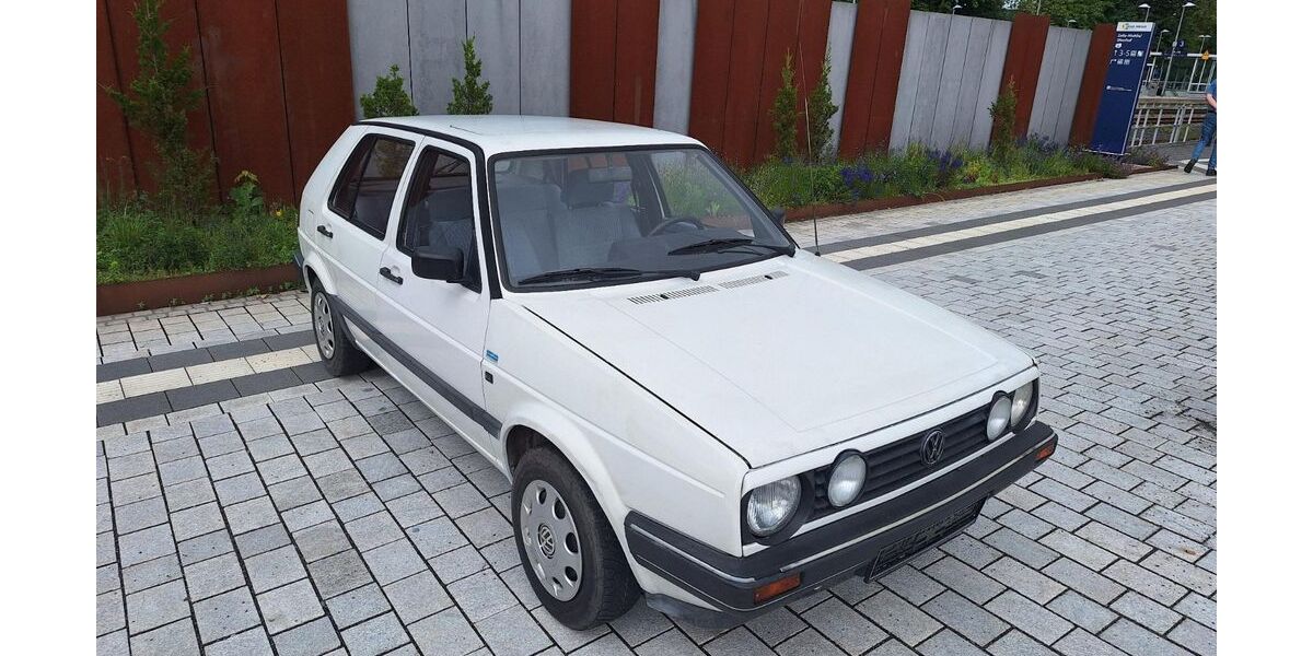 VW Golf 200.000 km 1.999 &euro; zella-mehlis 98544