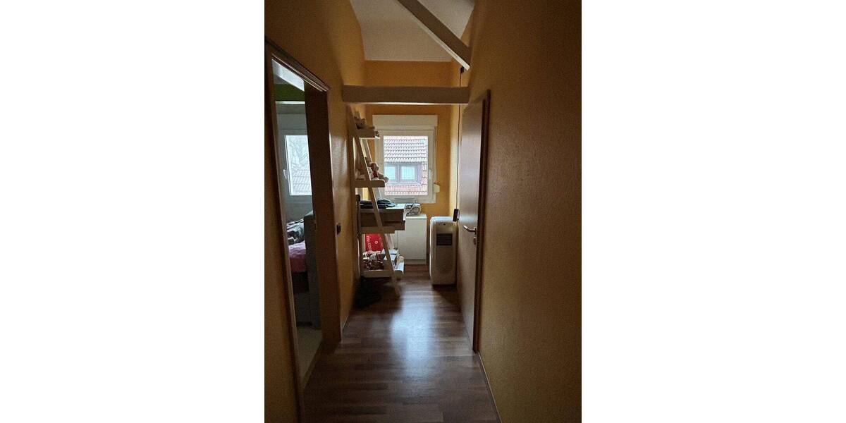 Etagenwohnung Brühl - 5 Zimmer, 140 m&sup2;, 1.450&euro; | Angebot:26857705