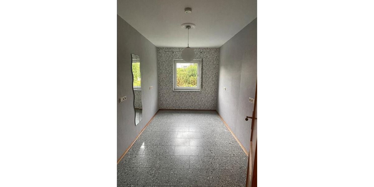 Hochparterre Rotenburg an der Fulda - 3 Zimmer, 85 m&sup2;, 730&euro; | Angebot:26223326
