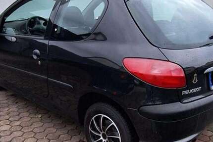 Peugeot 206 178.000 km 650 &euro; Kassel, documenta-Stadt 34132