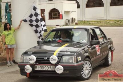 Opel Ascona 144.000 km 19.000 &euro; Sant Cugat Sesgarrigues 08798