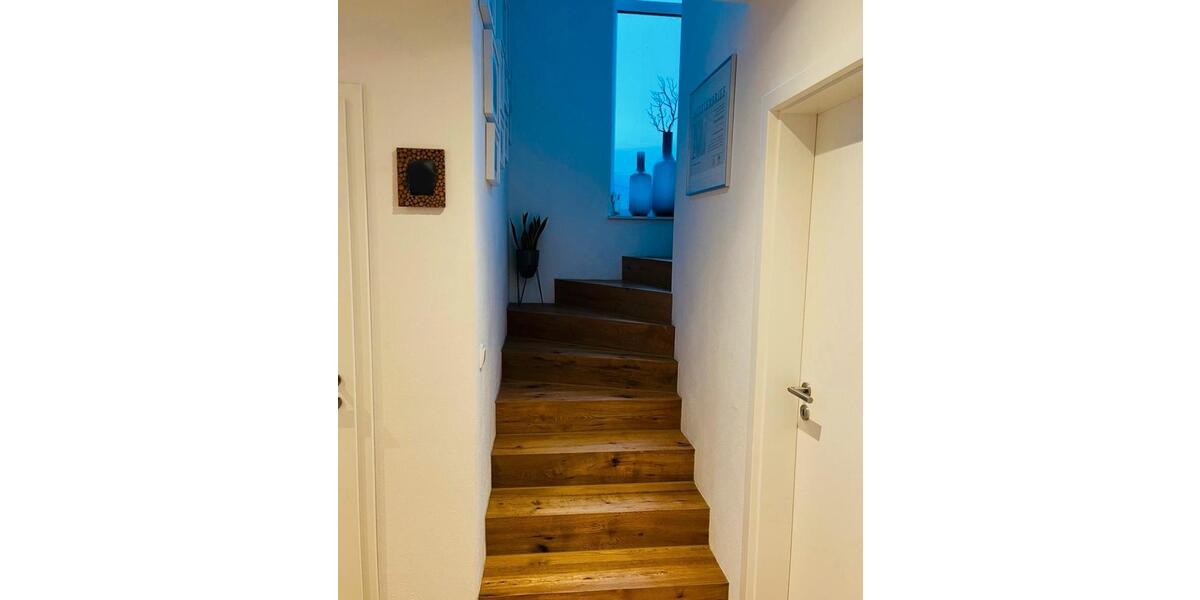 Doppelhaushälfte Hengersberg - 5.5 Zimmer, 144 m&sup2;, 1.490&euro; | Angebot:26117485