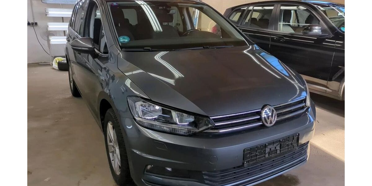 VW Touran 96.512 km 22.900 &euro; Eitorf 53783