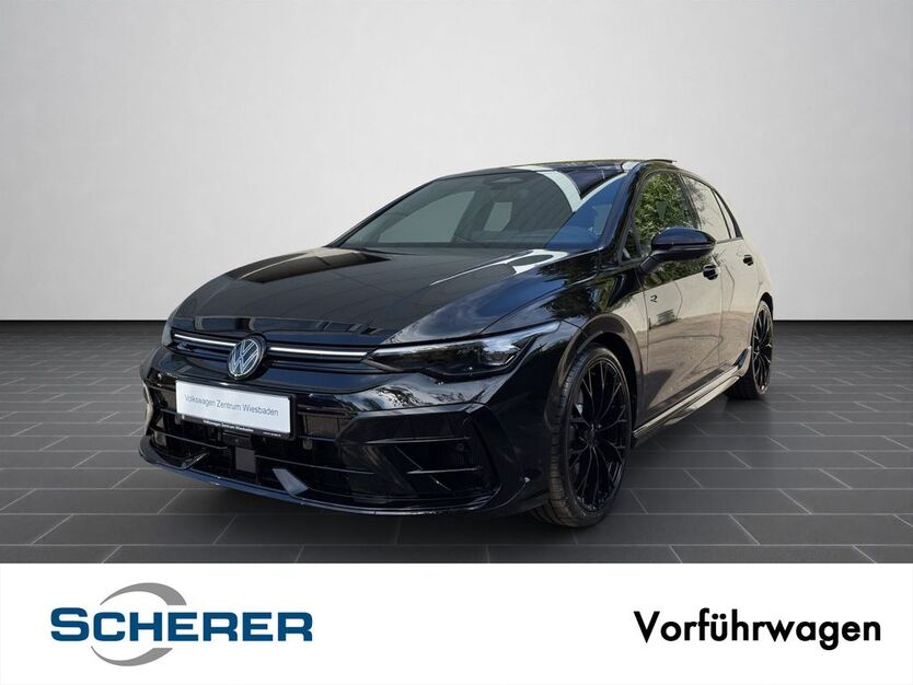 VW Golf 2.500 km 61.990 € Wiesbaden 65189