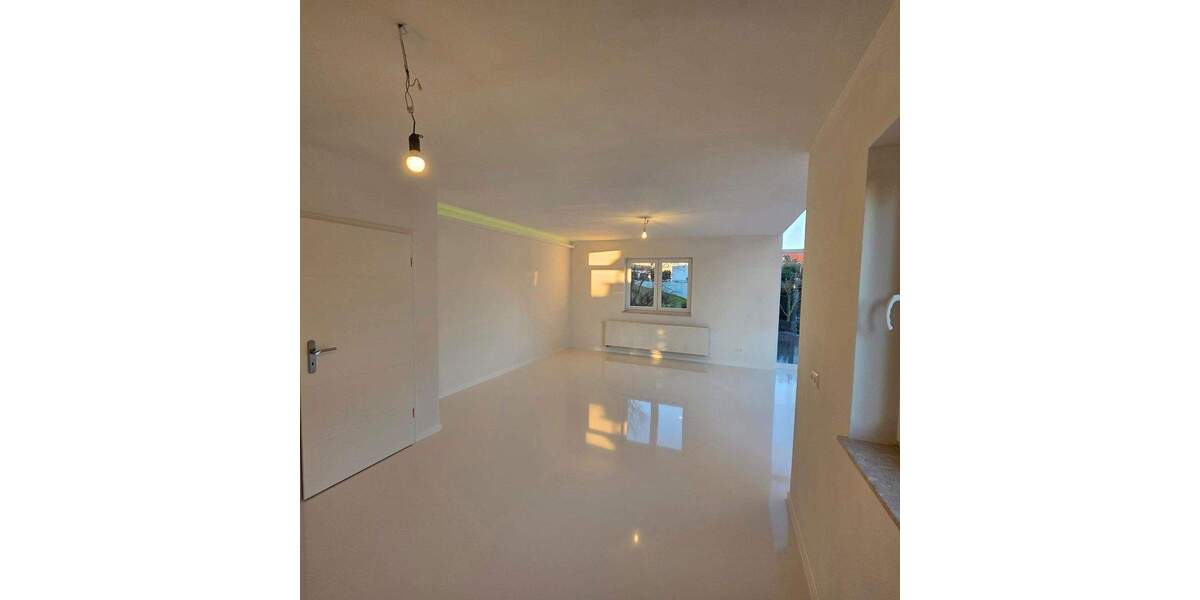 Einfamilienhaus Hohenmölsen - 5 Zimmer, 121 m&sup2;, 385.000&euro; | Angebot:25277430