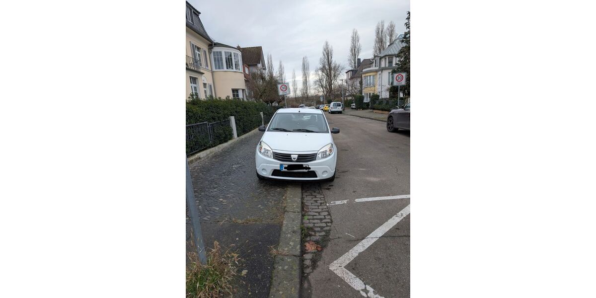 Dacia Sandero 120.500 km 1.800 &euro; Mainz-Kastel 55252