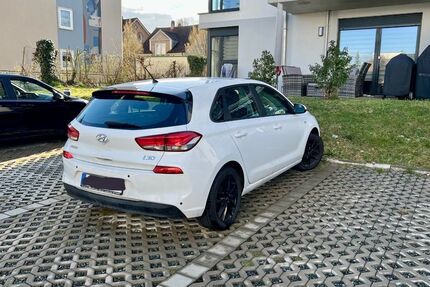 Hyundai i30 91.000 km 9.990 &euro; Kitzingen 97318