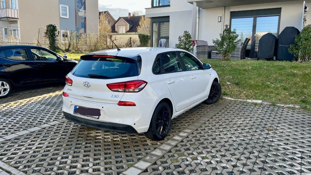 Hyundai i30 91.000 km 9.990 &euro; Kitzingen 97318