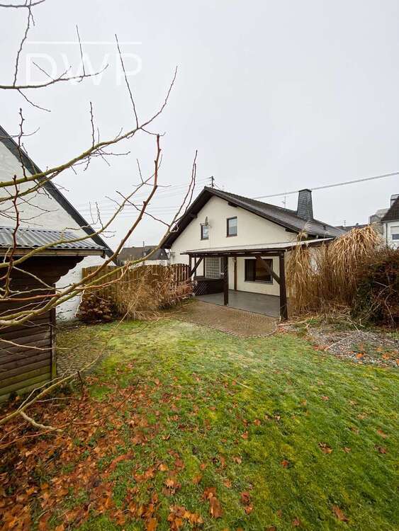 Haus zum Kaufen in Dornburg 299.000 € 188.06 m²