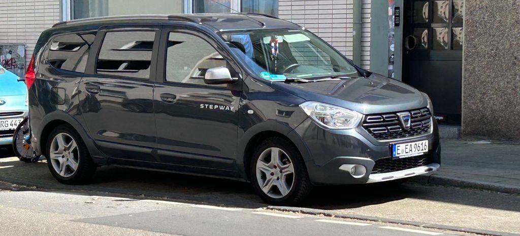 Dacia Lodgy 85.000 km 9.399 &euro; Essen 45355