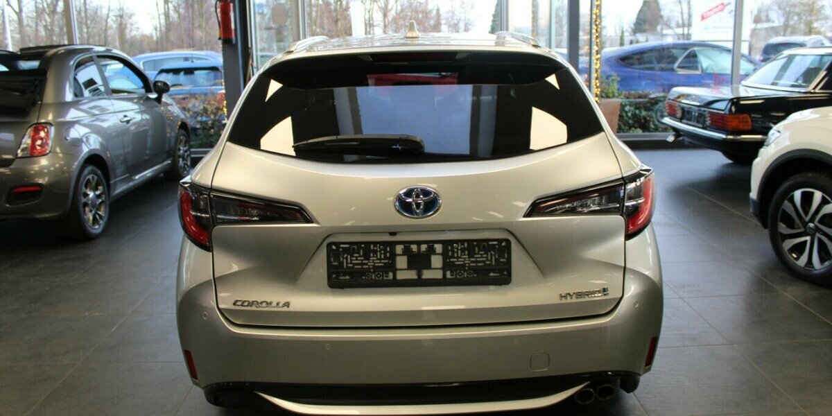 Toyota Corolla 2.0 Touring Sports Hybrid Team Deutschland 77.720 km 21.980 &euro; Euskirchen 53881