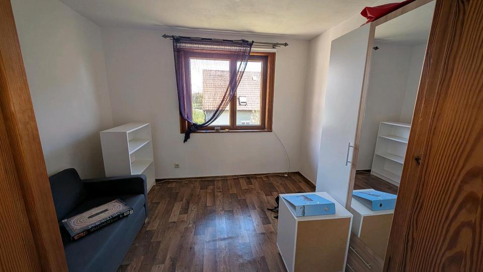 Doppelhaushälfte Schleusingen - 7 Zimmer, 150 m&sup2;, 60.000&euro; | Angebot:25999881