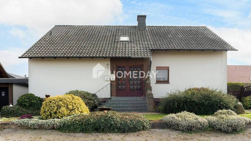 Ein- Zweifamilienhaus mit idyllischem Gartenparadies- Ihr neues Zuhause in familienfreundlicher Lage