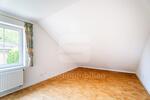 Großzügige Dachgeschoßwohnung mit Südterrasse und Blick ins Grüne in Lohmar.