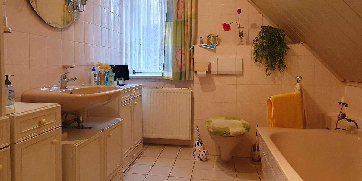 Einfamilienhaus mit Garage - nur wenige Gehminuten zum Tollensesee und ins Stadtzentrum - Einfamilienhaus Neubrandenburg Südstadt | Angebot:26084268