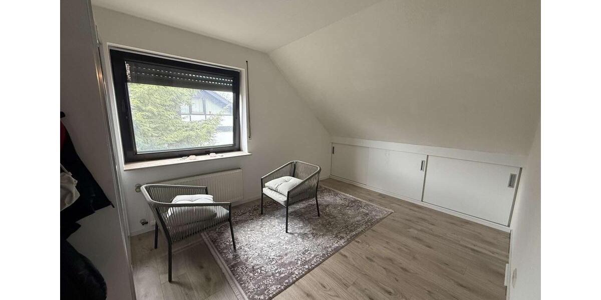 Dachgeschoßwohnung Neunkirchen-Seelscheid Seelscheid - 3 Zimmer, 86 m&sup2;, 770&euro; | Angebot:26007305