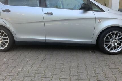 Seat Altea 189.000 km 2.199 &euro; Düsseldorf 40221