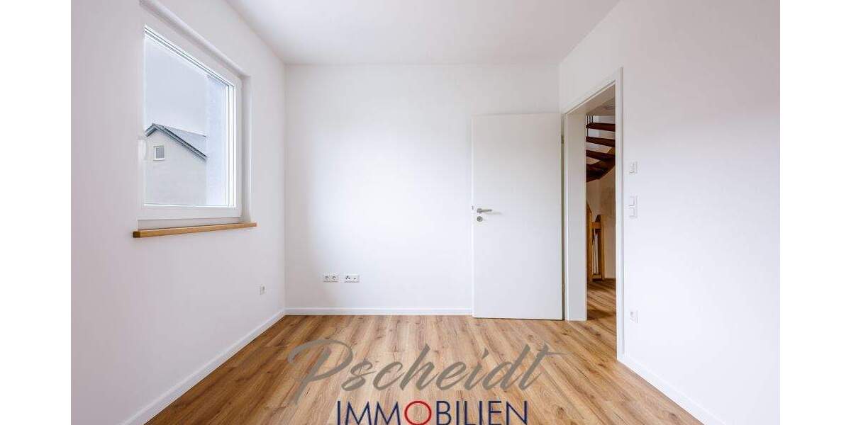 Reihenendhaus Langquaid - 5 Zimmer, 148 m&sup2;, 560.000&euro; | Angebot:25834896