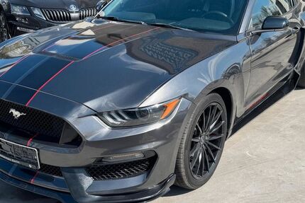Ford Mustang 105.500 km 24.499 &euro; Berlin 13599