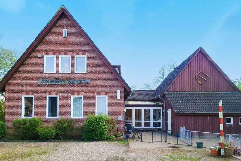 Haus zum Kaufen in Neukirchen 420.000 € 279.3 m²
