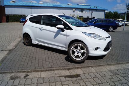 Ford Fiesta 185.000 km 2.500 &euro; Verden 27283