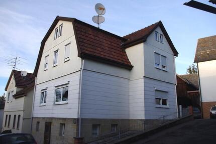 Gepflegtes, renoviertes Einfamilienhaus mit Einbauküche und Terrasse zimmer