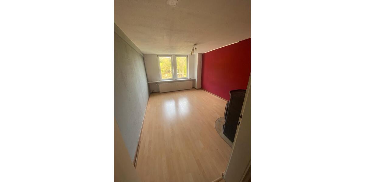 Dachgeschoßwohnung Delligsen - 4 Zimmer, 89 m&sup2;, 923&euro; | Angebot:26198056